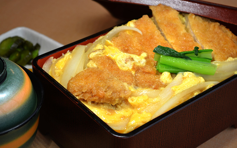 さくらポークのカツ重